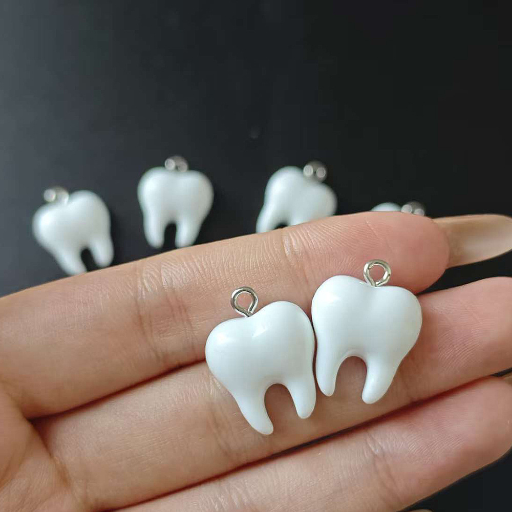 10 szt. Urocze białe zawieszki – Resin Art Jewellery Kit recenzja i cena